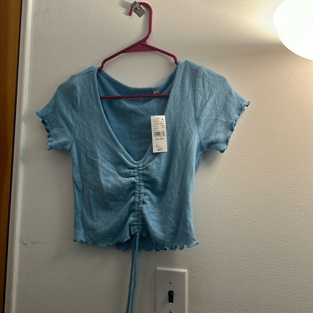 PacSun short sleeve crop top